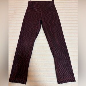 Lululemon High Rise Wunder Under Crop Shifted Horizon Red Grape Leggings Size 4